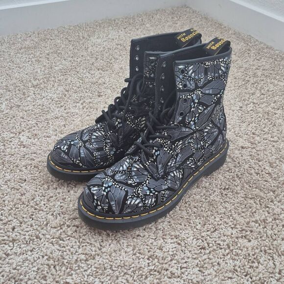 Dr. Martens 1460 Butterfly Print Suede Boots Women's Size 8 - Picture 1 of 5